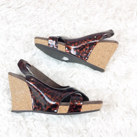 UGG Shoes - Ugg Tortoise Shell Cork Wedge Sandal UGG Shoes - Ugg Tortoise Shell Cork Wedge Sandal